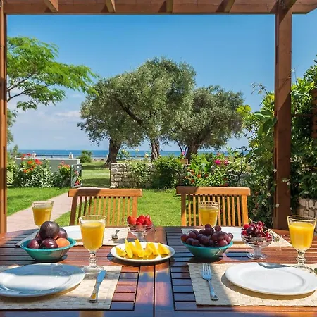 Blue Marine Seaside Luxury Barbati
